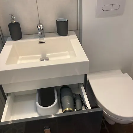 Avec Terrasse Et Parking Au Mans Λε Μανς