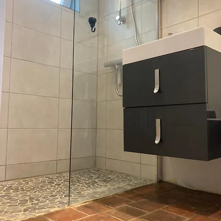 Avec Terrasse Et Parking Au Mans דירה לה מאנש